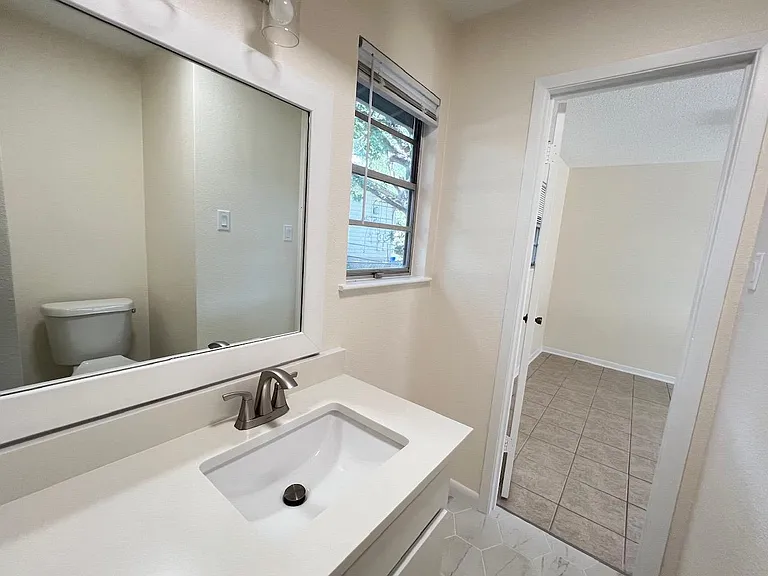 2305 Western Trails Blvd #A — Photo 18