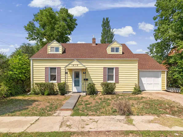 1410 Baltimore Ave, Hot Springs, SD 57747