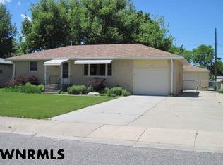 1814 Avenue N, Scottsbluff, NE 69361