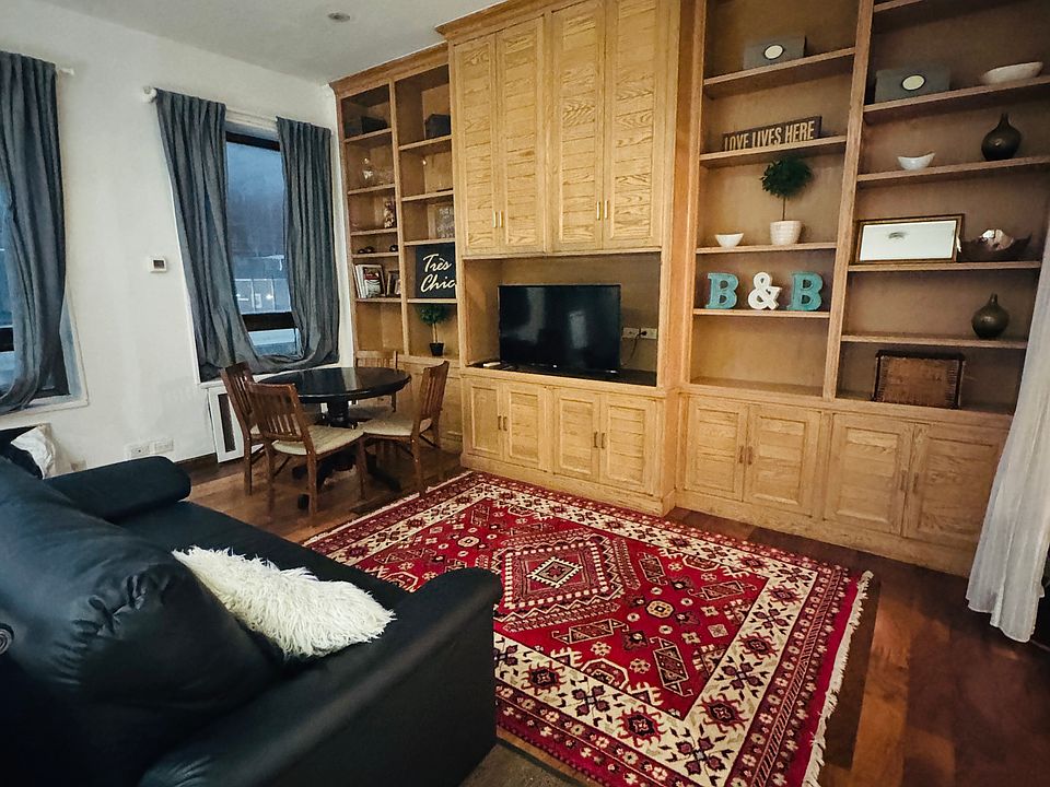 1st image of 65 E 54th St #4F