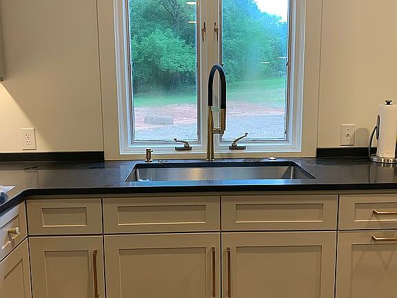 New custom kitchen cabinets 