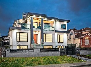 5655 Portland St, Burnaby, BC V5J2R7