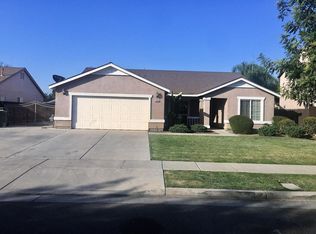 2900 W Sedona Ave, Visalia, CA 93291