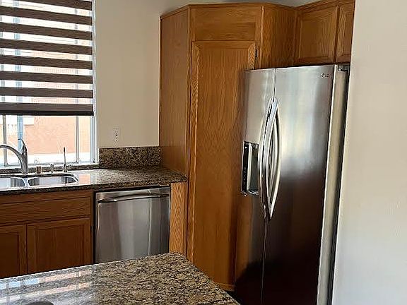 4th image of 914 Camino De La Reina Unit 45