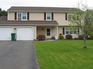 34 Country View Dr, South Windsor, CT 06074