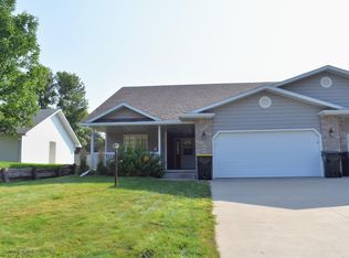 3526 Glen Oaks Blvd, Sioux City, IA 51104