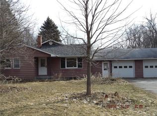 6361 Meadville Rd, Middleport, NY 14105
