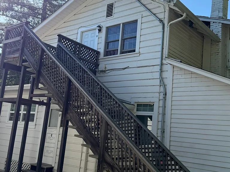263 5th St #D — Photo 3