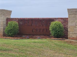 10700 Kase Dr #31, Mustang, OK 73064