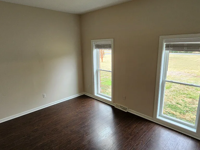 408 Commodore Dr #A — Photo 3