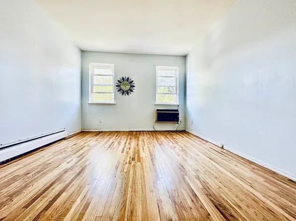 1072 East 86th Street image 6 of 6