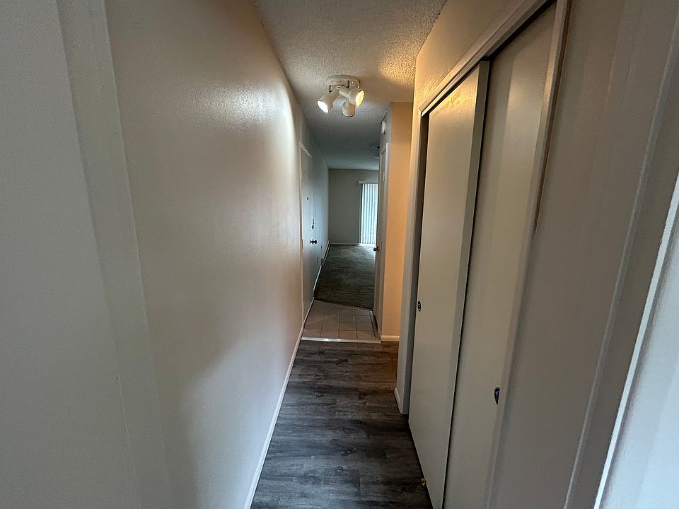 Hallway: Tons of storage