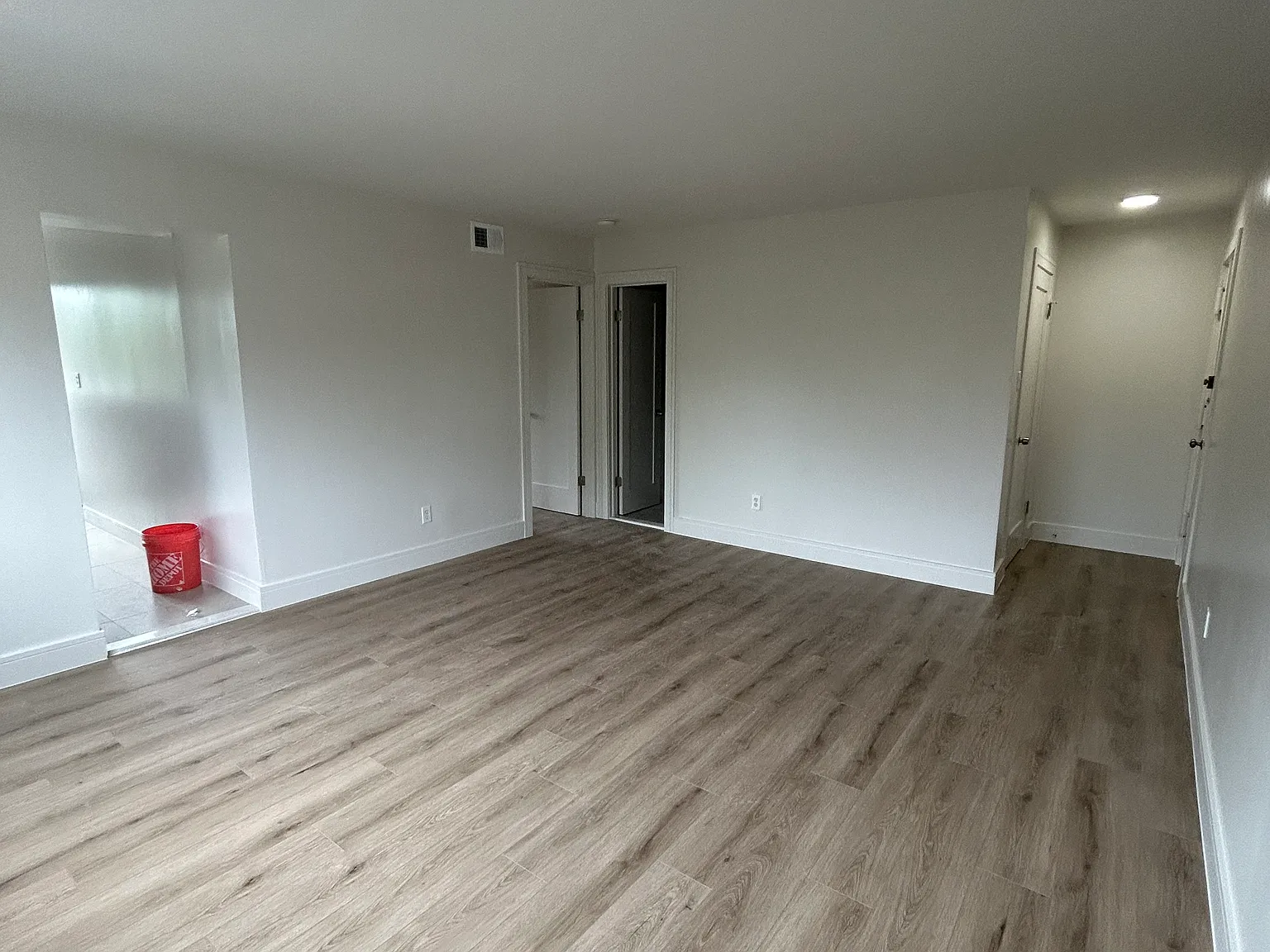 1 bed, 550 sqft, $1,350 — Photo 3