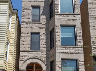 1036 W Roscoe St APT 3, Chicago, IL 60657