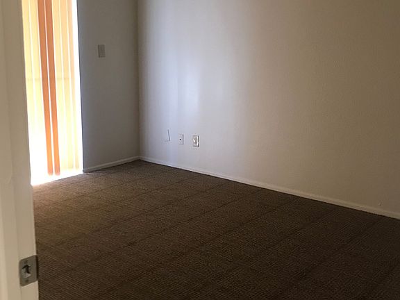 5th image of 2330 W Shaw Butte Dr