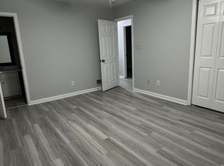 888 Fountainhead Ct, Stone Mountain, GA 30083