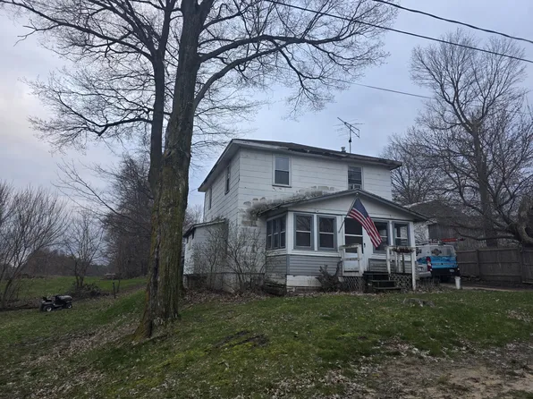 994 124th Ave, Shelbyville, MI 49344