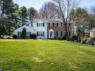90 Colonial Cir, Thornton, PA 19373