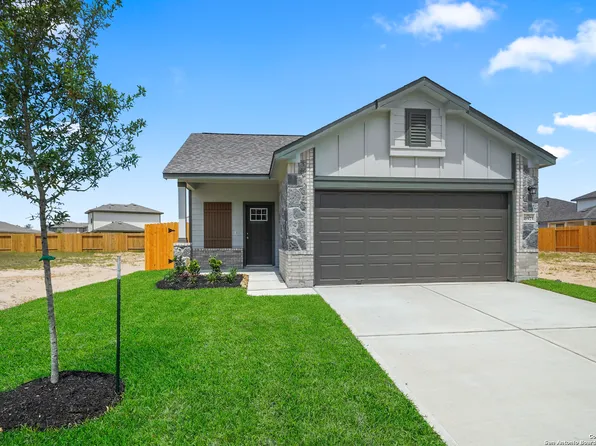 16638 Ginger Crossing, Elmendorf, TX 78112