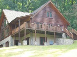 512 Shiloh Trl, Hayesville, NC 28904