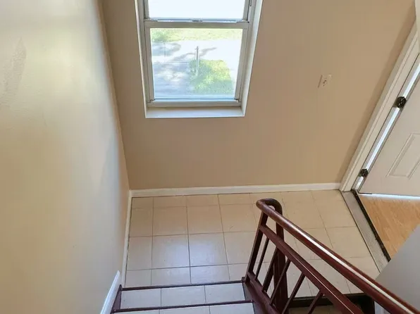 143-22 Beech Avenue image 6 of 20