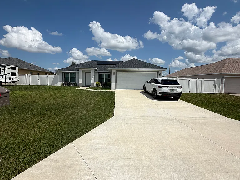 4671 SW 136th Pl — Photo 1