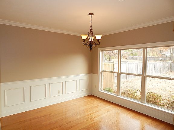4th image of 520 Asbury Lane Dr