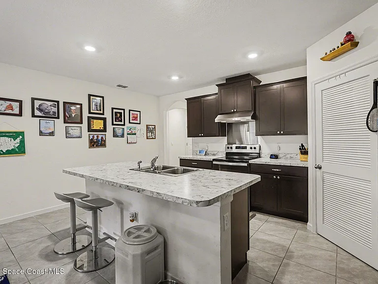 1563 Leeward Ave SE — Photo 5