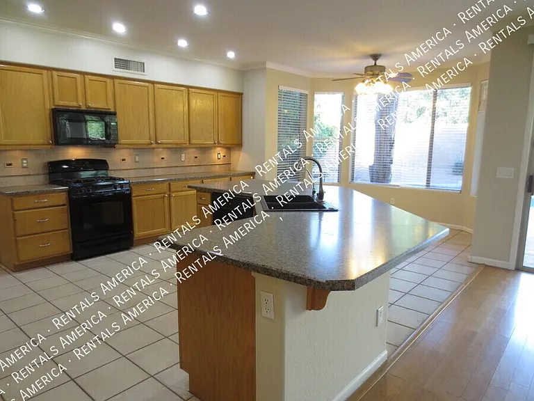 2671 S Leonard Pl — Photo 9