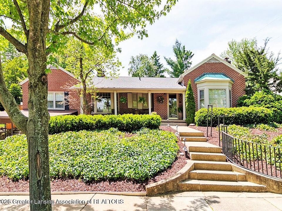 1st image of 937 Roxburgh Ave