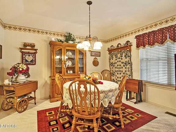 5th image of 161 Havenridge Cir