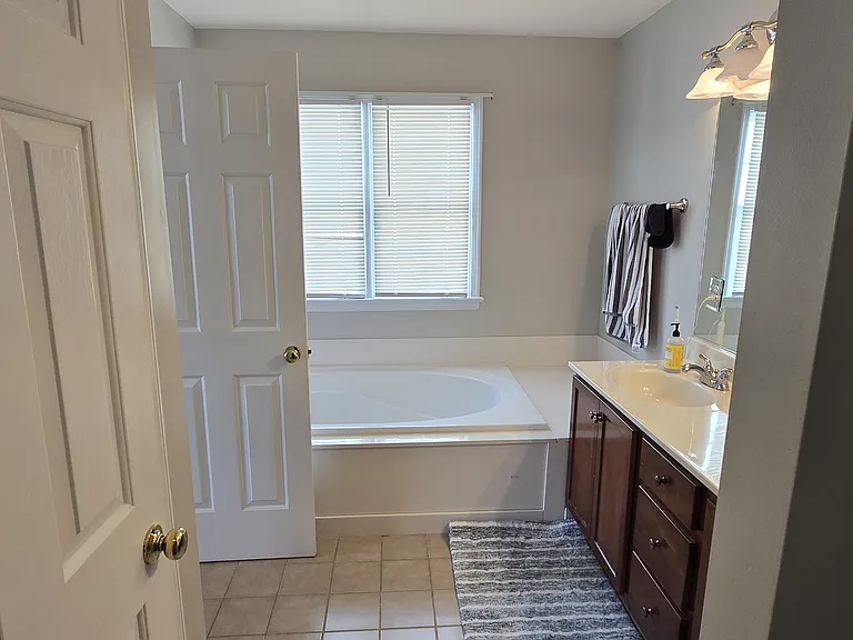 4804 Coachmans Landing Ct — Photo 48