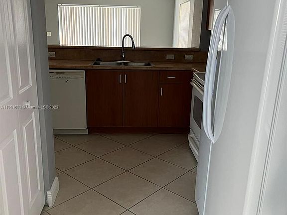 2nd image of 10018 SW 24th St #16