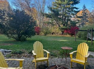 55 Mechanic St, Amherst, MA 01002