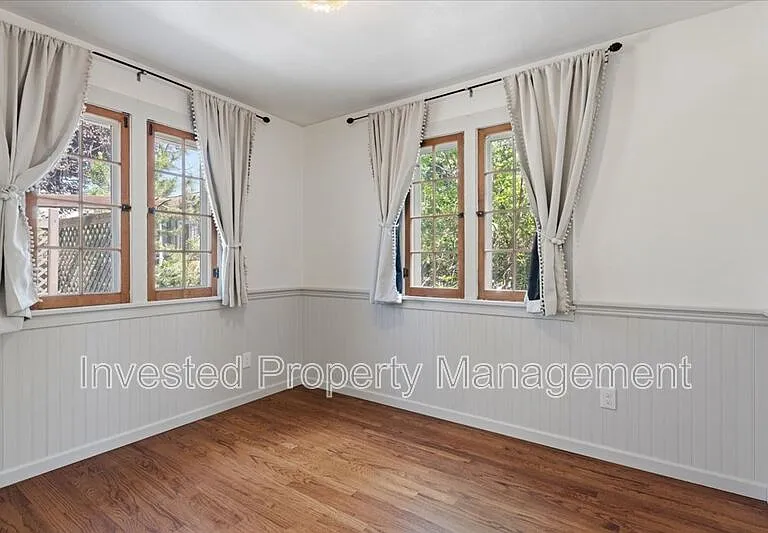 3077 Benton St — Photo 20