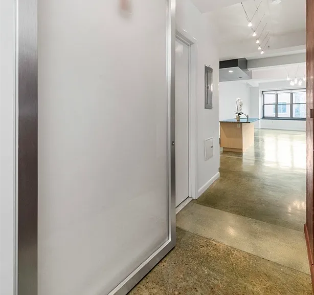 1166 Washington St #303 — Photo 12
