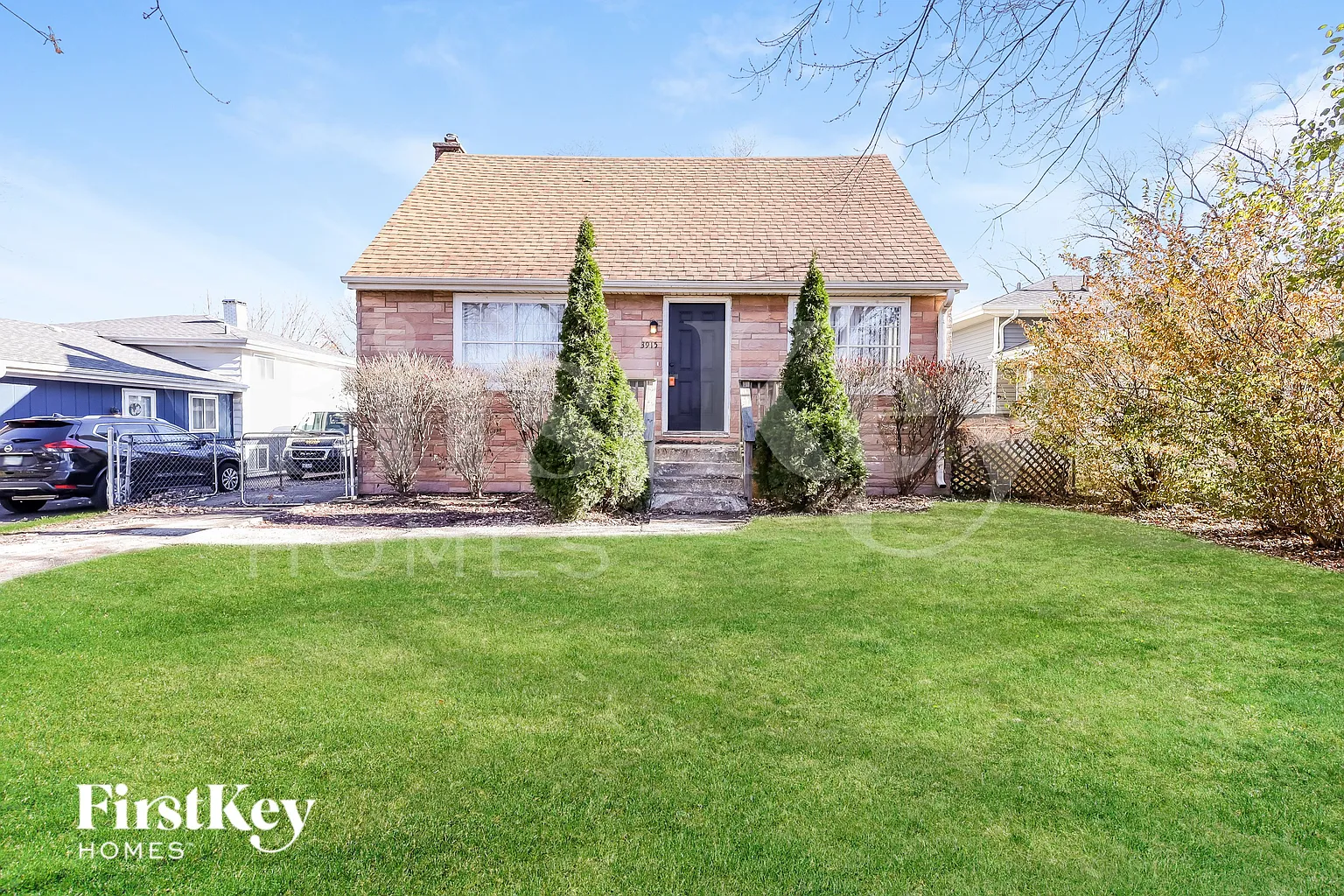 3915 N Park St photo 1