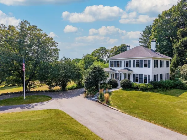 272 Fox Hill St, Westwood, MA 02090