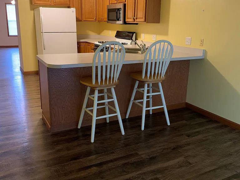 637 Oakbrook Ave — Photo 1
