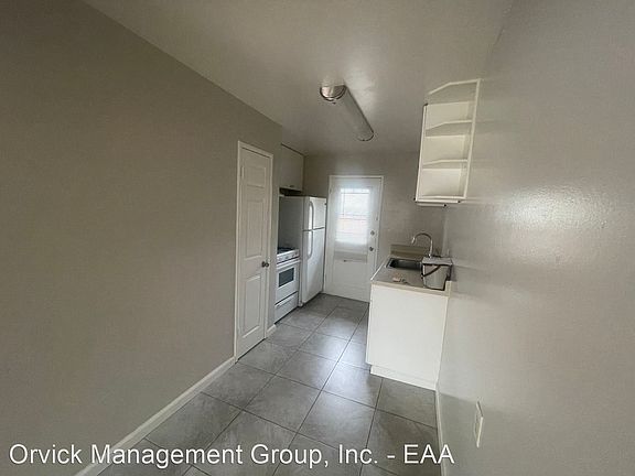 3rd image of 664 Morse Ave APT 5