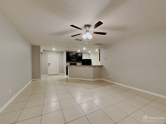 3rd image of 1471 Swan Lake Cir