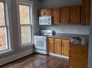 42 3rd St, Troy, NY 12180