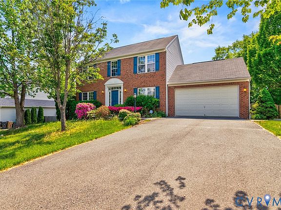4th image of 11 Kinross Dr