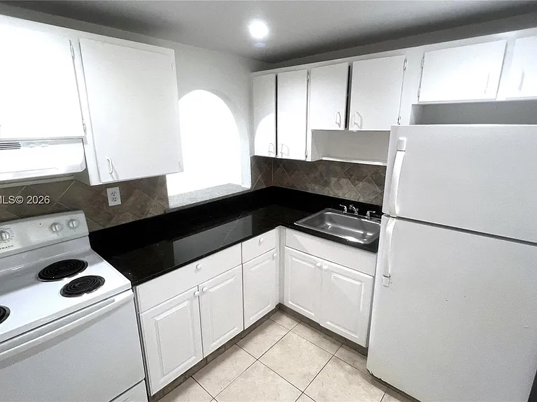 505 NW 177th St #121 — Photo 8