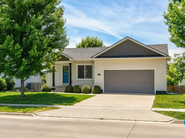 2620 River Ridge Rd, Des Moines, IA 50320