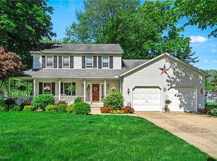 1100 Royal Dr, Amherst, OH