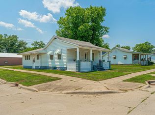 1231 Pulaski St, Lincoln, IL