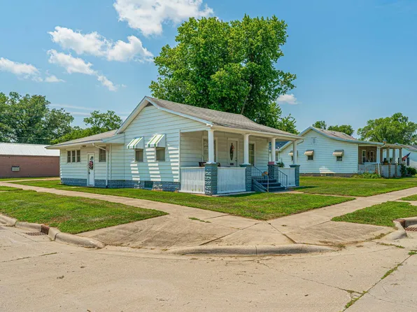 1231 Pulaski St, Lincoln, IL 62656