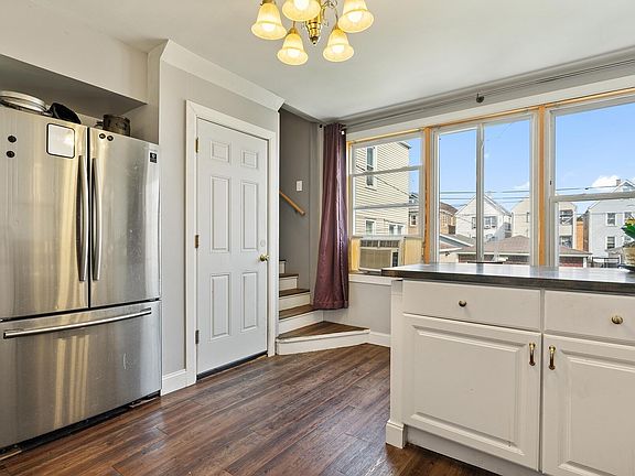 4th image of 5016 W 31st Pl