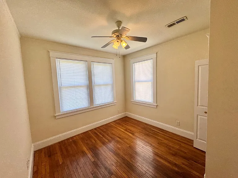 1514 Bainbridge St #B — Photo 14